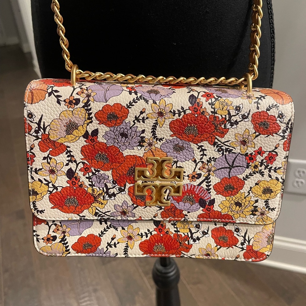 Tory Burch Floral Britten Crossbody Bag with adjustable thick gold strap. NWOT